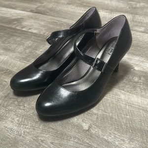 Life Stride Black Maryjane Heels
